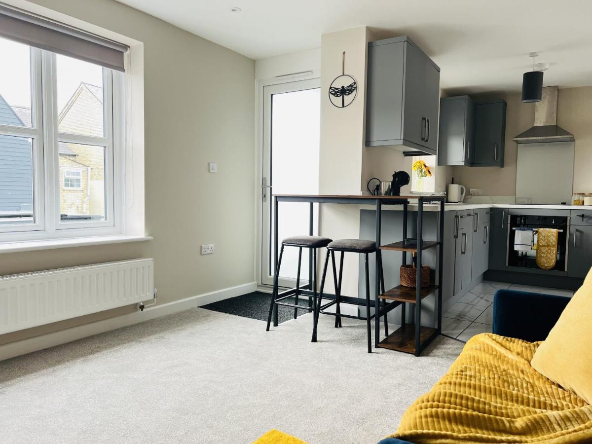 Brand New 1 Bed Apartment, 5Min Walk To Racing & Main Strip, With Electric Parking Bay & Terrace Long Stay Work Contractor Leisure - Citrine Newmarket  Eksteriør billede